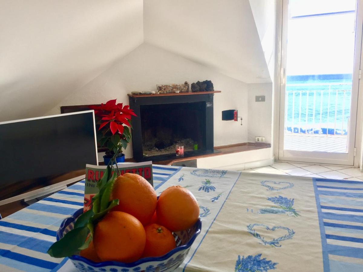 Mansarda Sul Mare Apartment มาสคาลิ ภายนอก รูปภาพ
